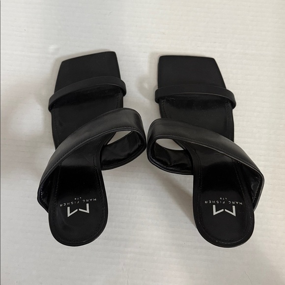 Marc Fisher - Deann Sandal - Black - Size 8M - Good Condition!! - Picture 4 of 9